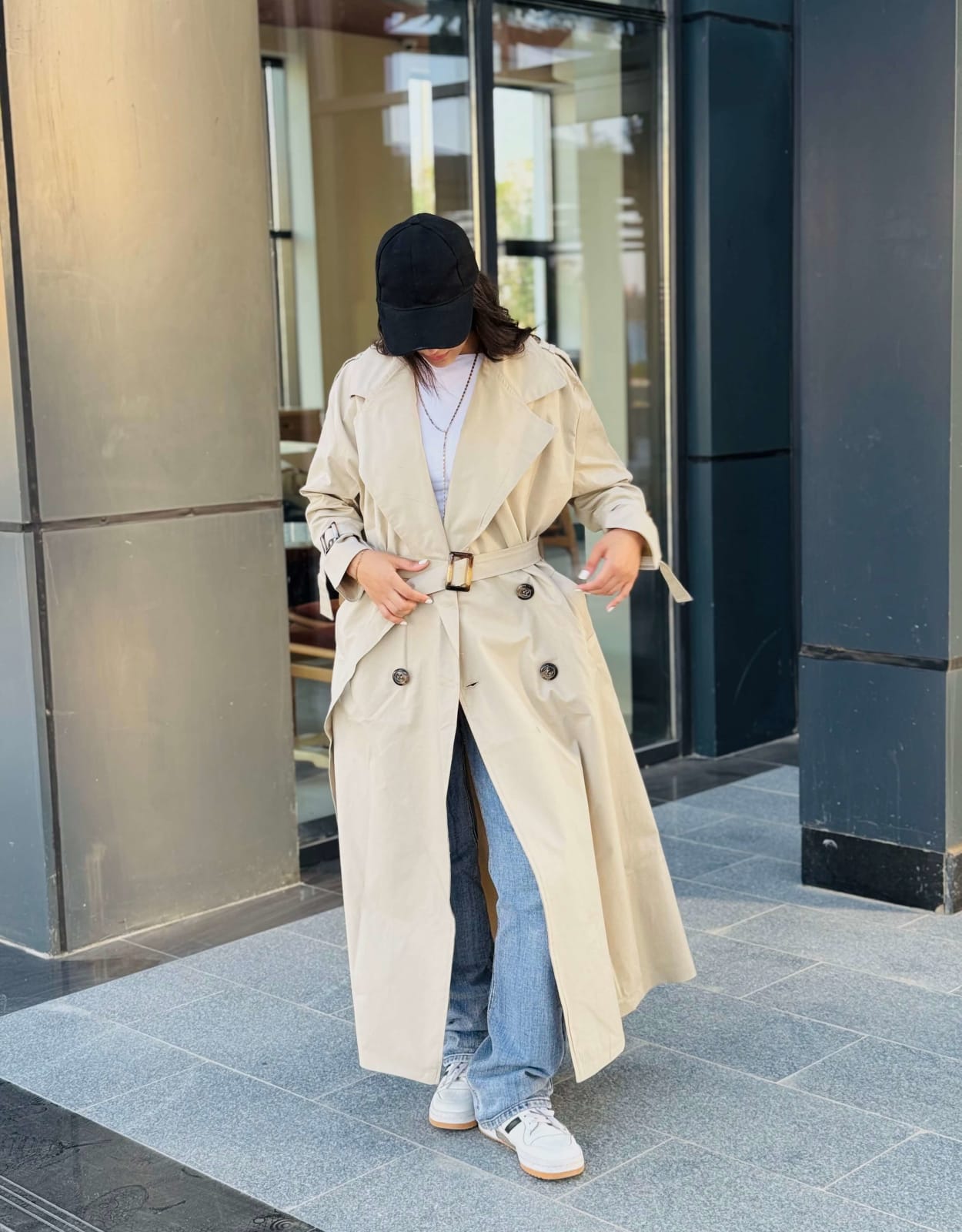 Long Trench coat in beige 