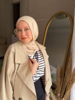 Cropped trench coat in beige