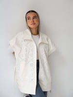 Broderie Anglaise vest