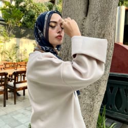 Miren top in beige 