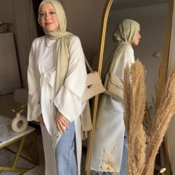 Front tie cardigan in white 