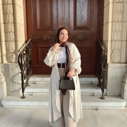 Flowy cardigan in beige 
