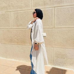 Flowy cardigan in beige 