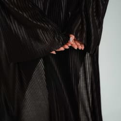 Elegance pleated kimono in black