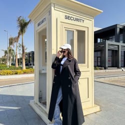 Long trench coat in black 