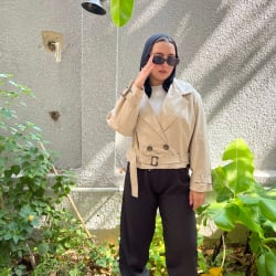 Cropped trench coat in beige