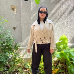 Cropped trench coat in beige