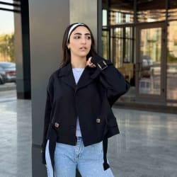 Cropped trench coat in black