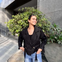 Cropped trench coat in black