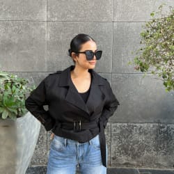 Cropped trench coat in black