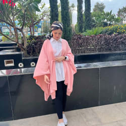 Lissa cape in pink