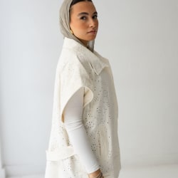 Broderie Anglaise vest