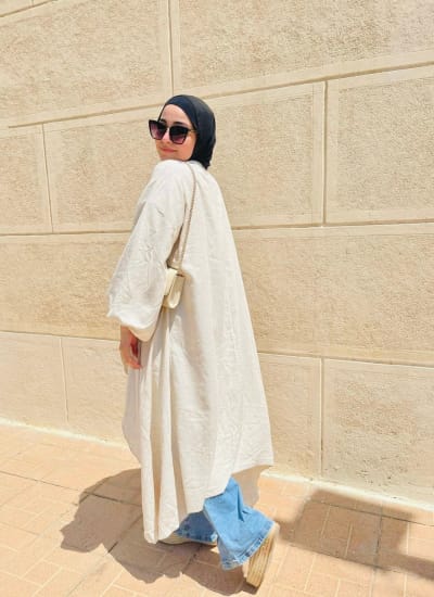 Flowy cardigan in beige  Image
