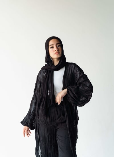 Chiffon Pleated kimono in black  Image
