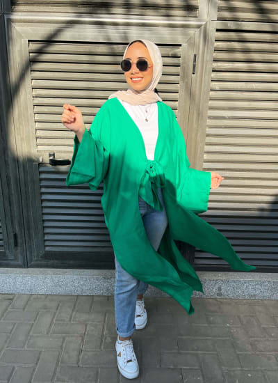Front tie cardigan in green Image