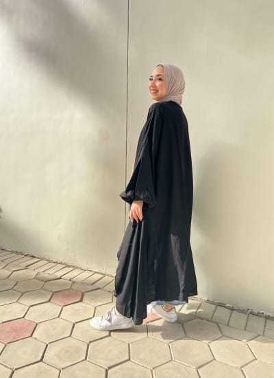 Flowy cardigan in black  Image