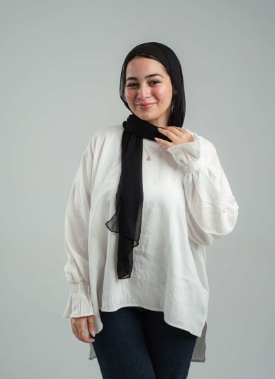 Basic top in white Image