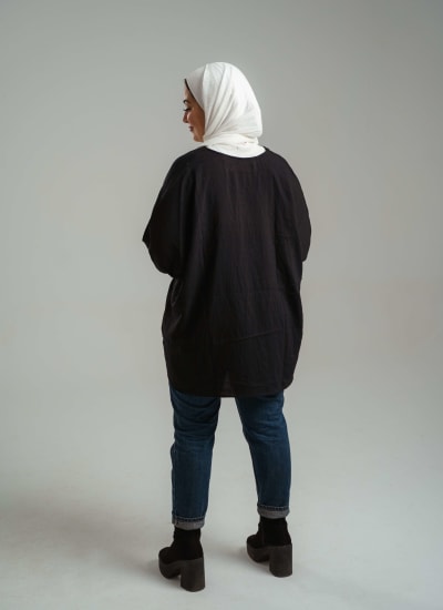 Basic top in black  Image