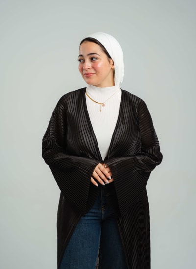 Elegance pleated kimono in black Image