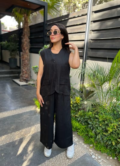 Linen suit  Image