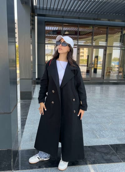 Long trench coat in black  Image