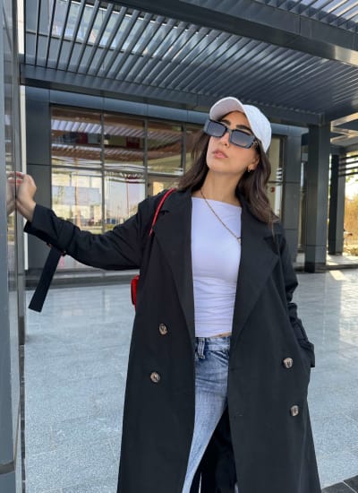 Long trench coat in black  Image