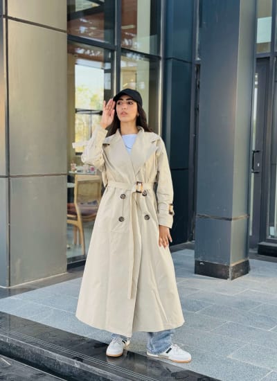 Long Trench coat in beige  Image