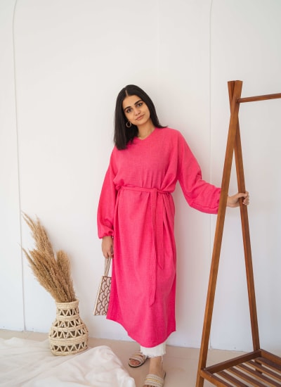 Basic dress in hot pink Image