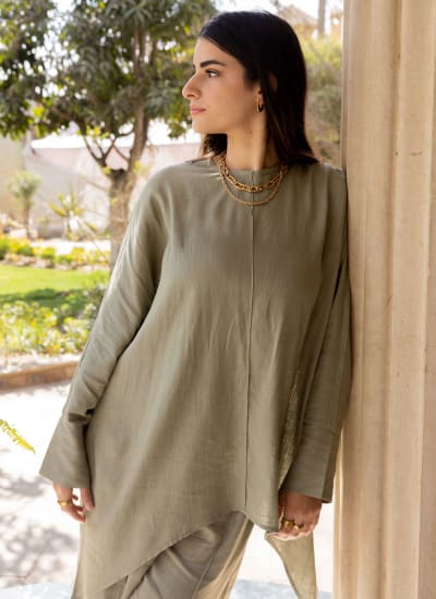 Sophia top _ olive Image