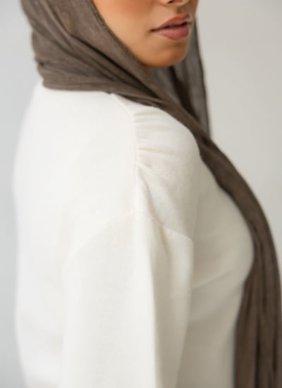 Everyday knit top- off white Image