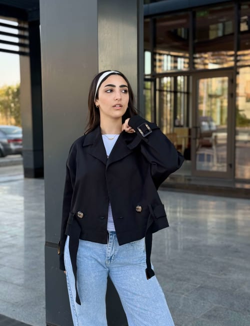 Cropped trench coat in black