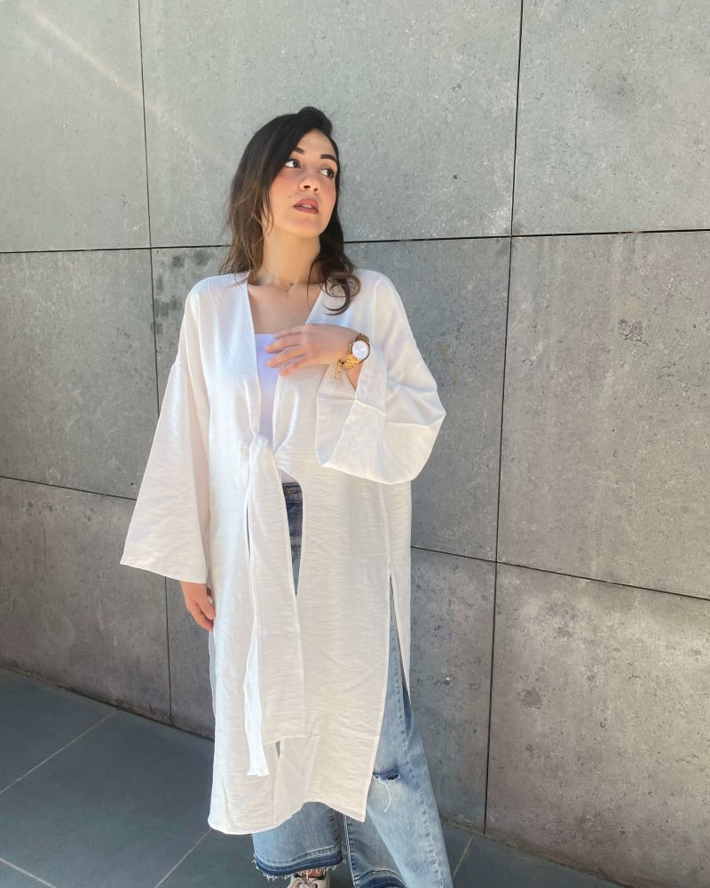 Front tie cardigan in white 