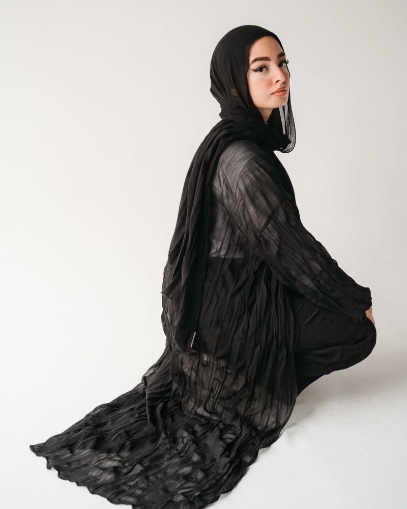 Chiffon Pleated kimono in black 