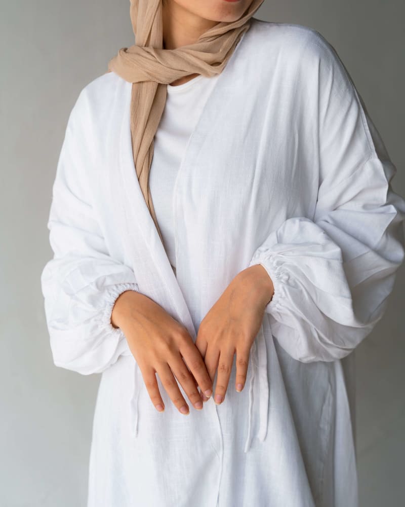 Flowy cardigan in white 