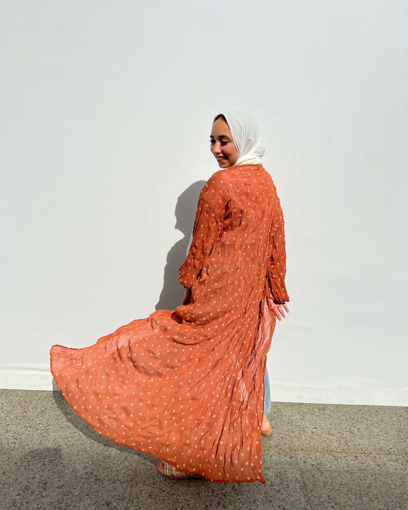 Pleated kimono in ginger 