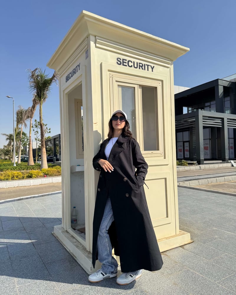 Long trench coat in black 