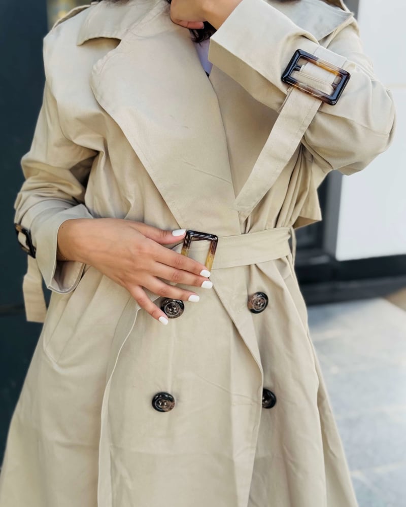 Long Trench coat in beige 