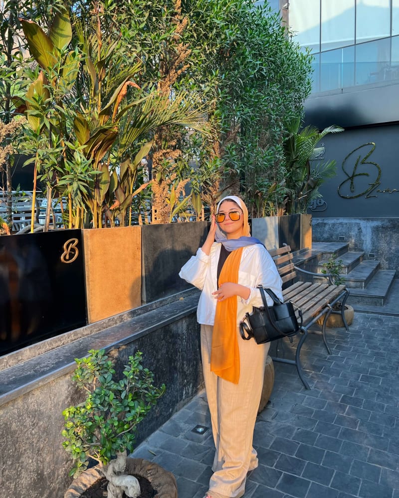 Flowy pants in latte