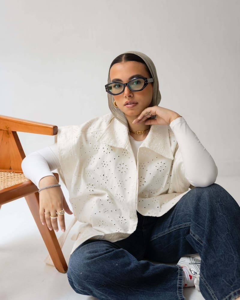 Broderie Anglaise vest