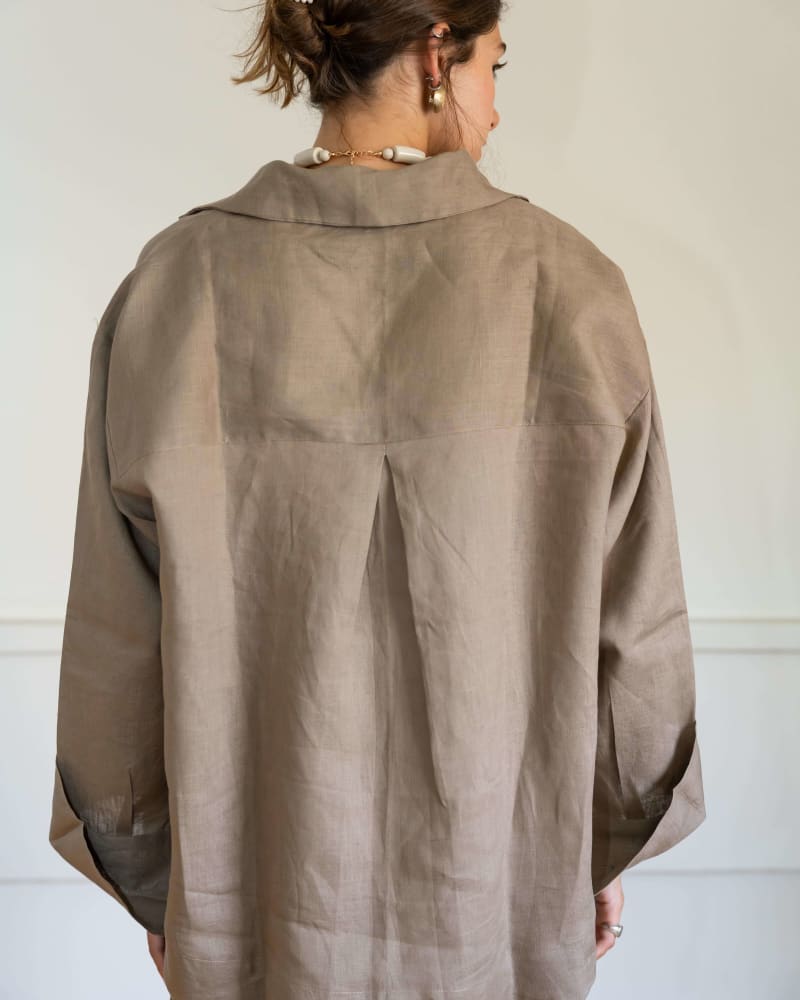 The soft glow top-cafe