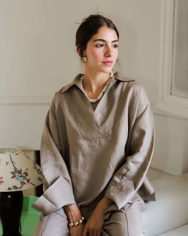 The soft glow top-cafe