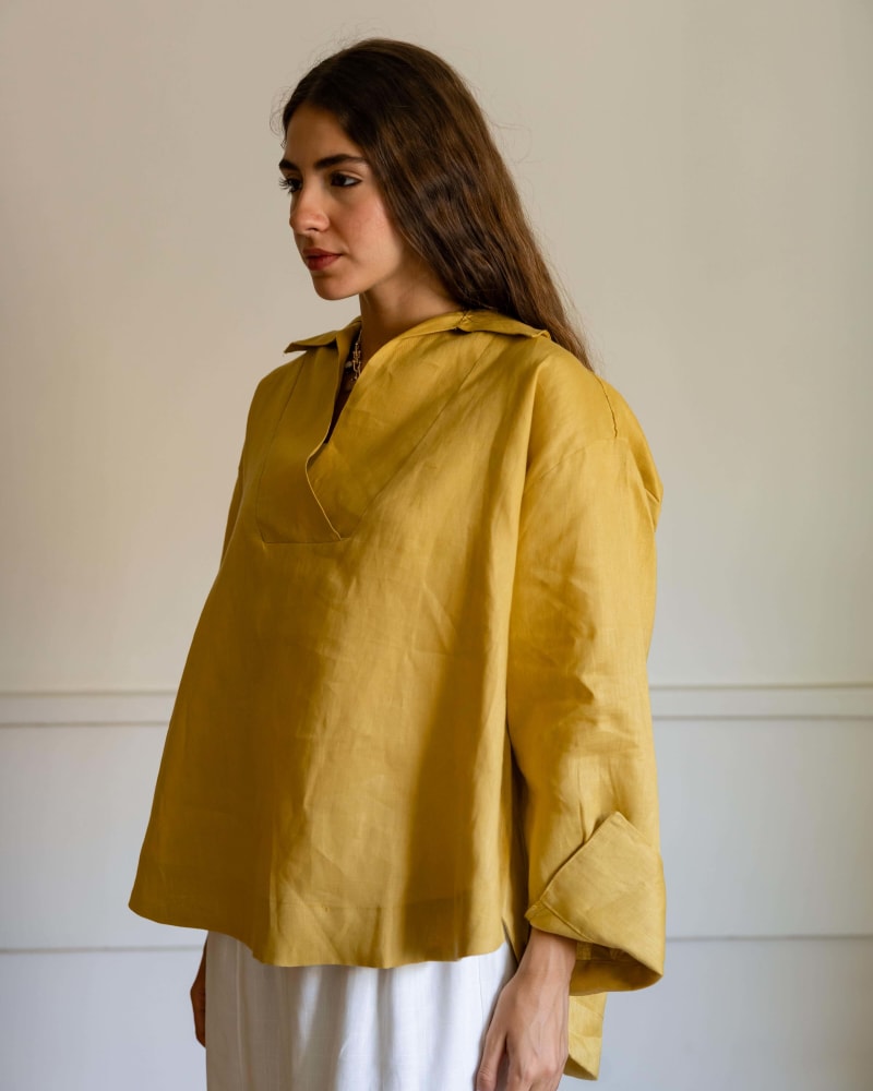 The soft glow top-mustard