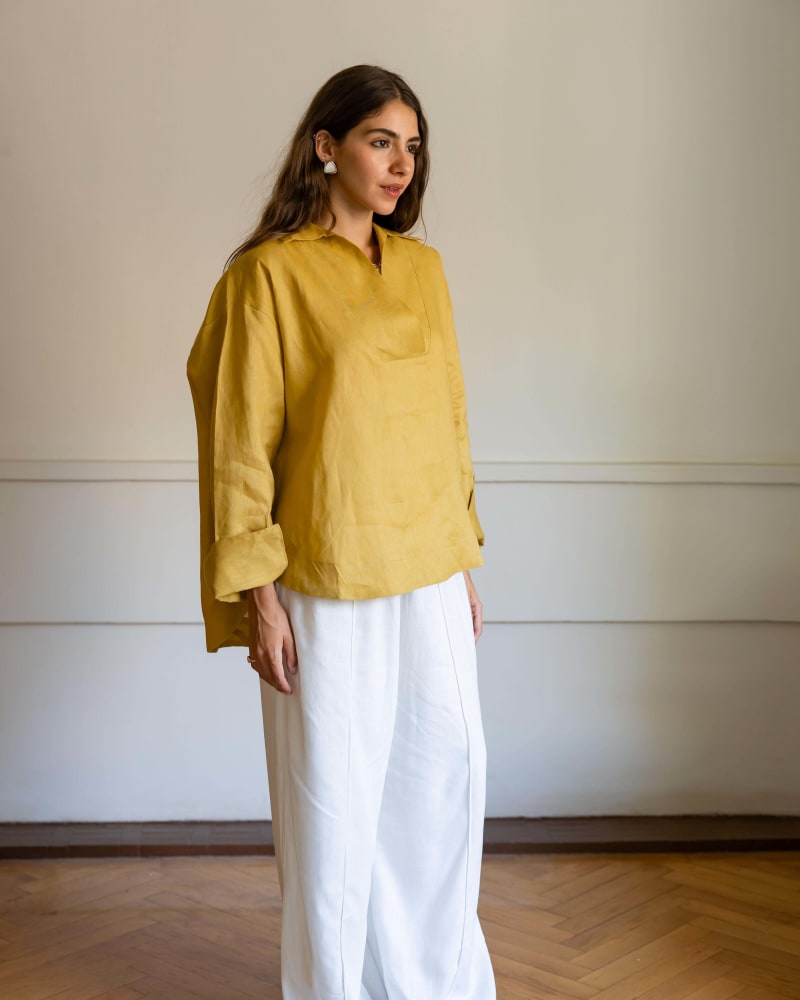 The soft glow top-mustard