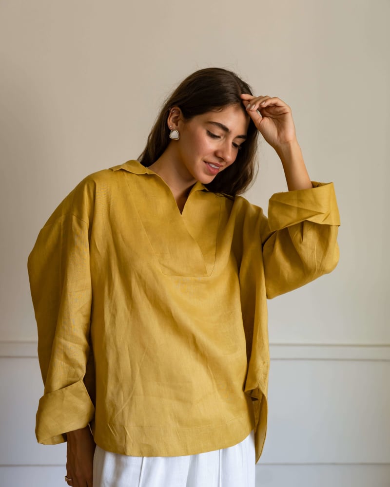 The soft glow top-mustard