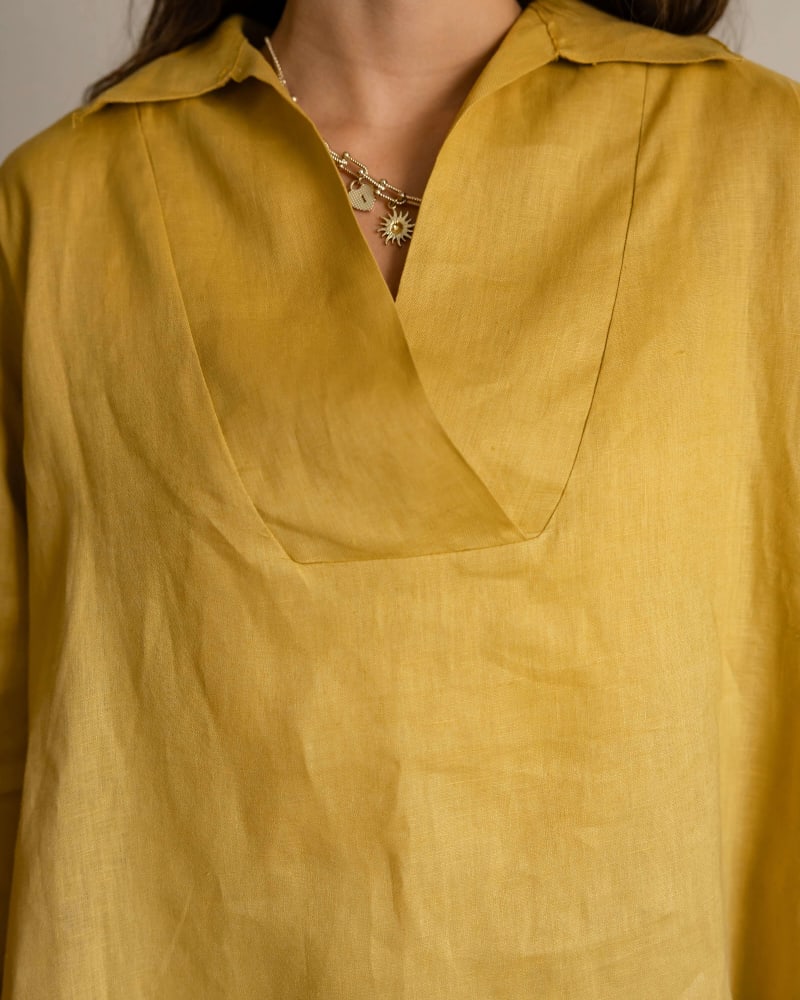The soft glow top-mustard