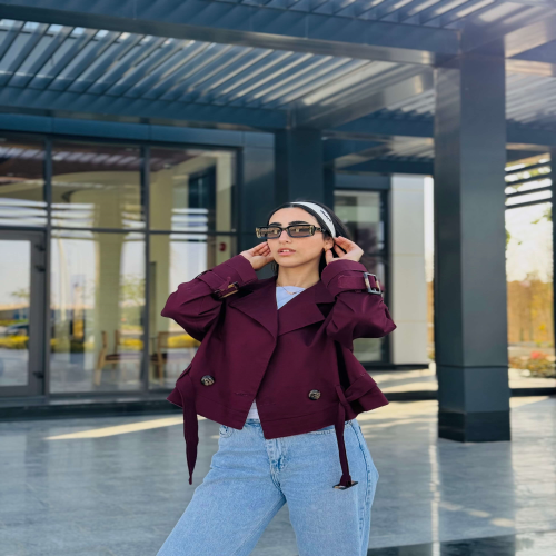 Cropped coat in burgundy 