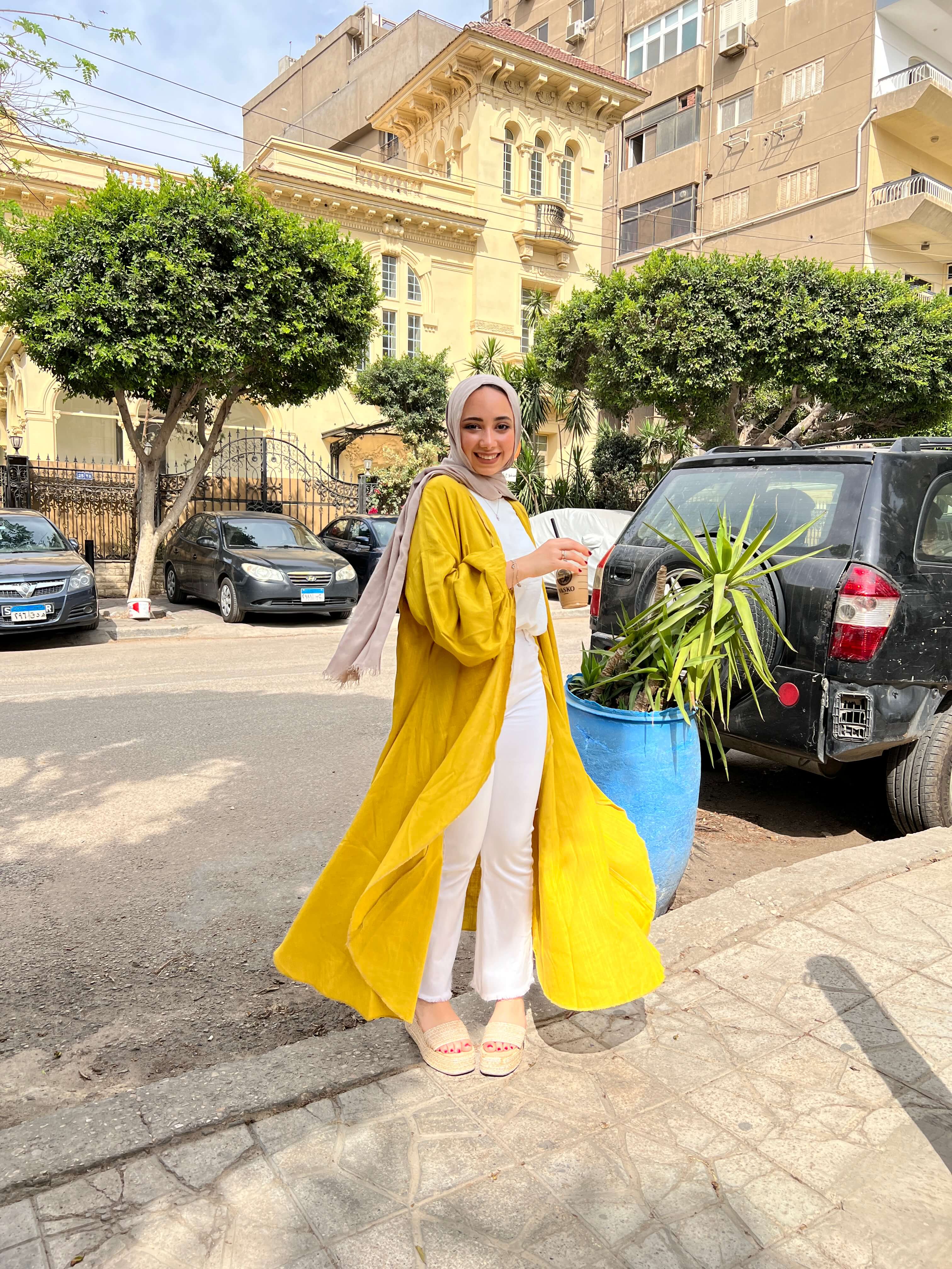 Flowy cardigan in mustard Image