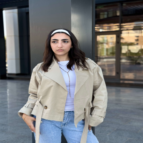 Cropped trench coat in beige