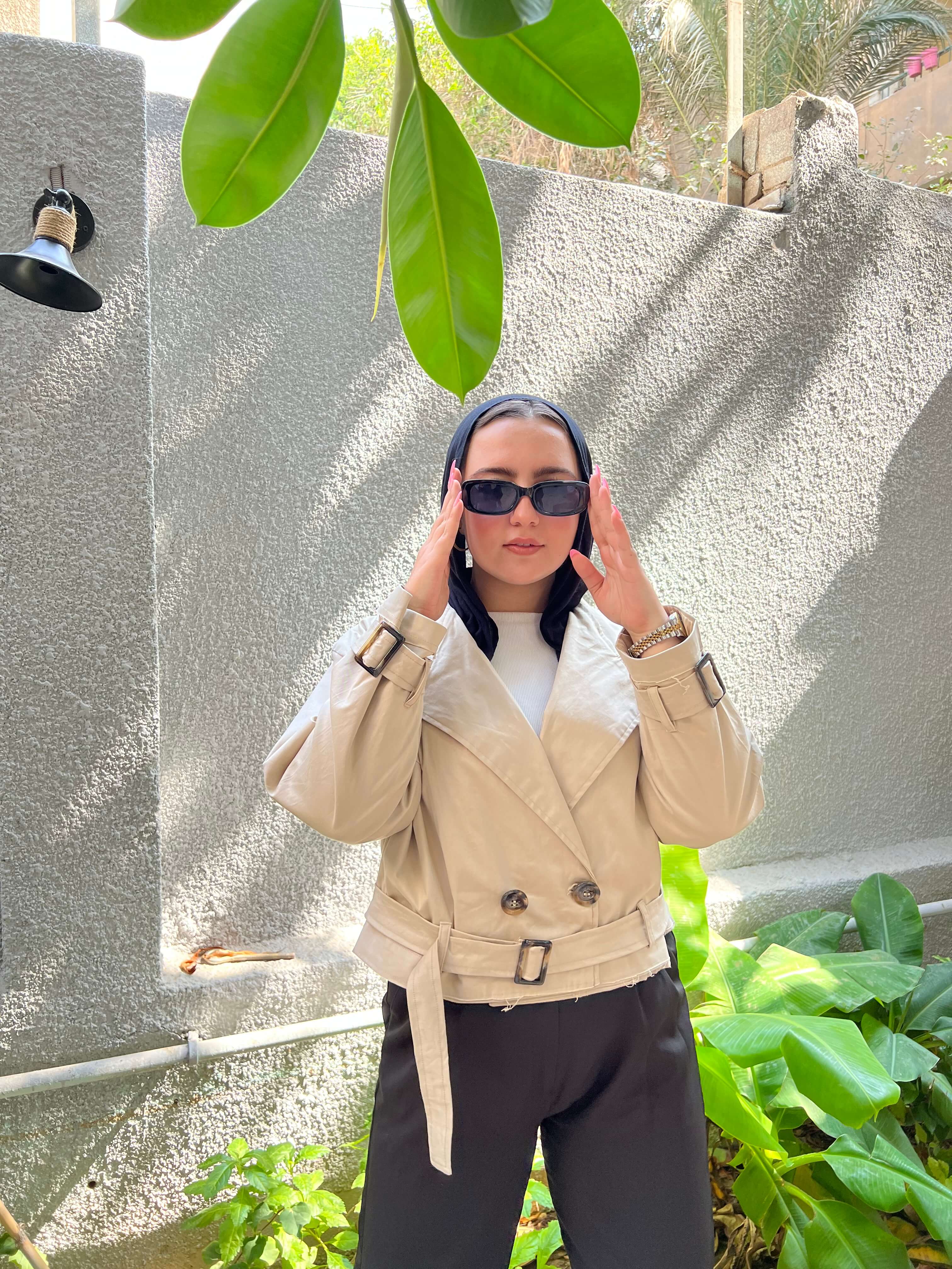 Cropped trench coat in beige