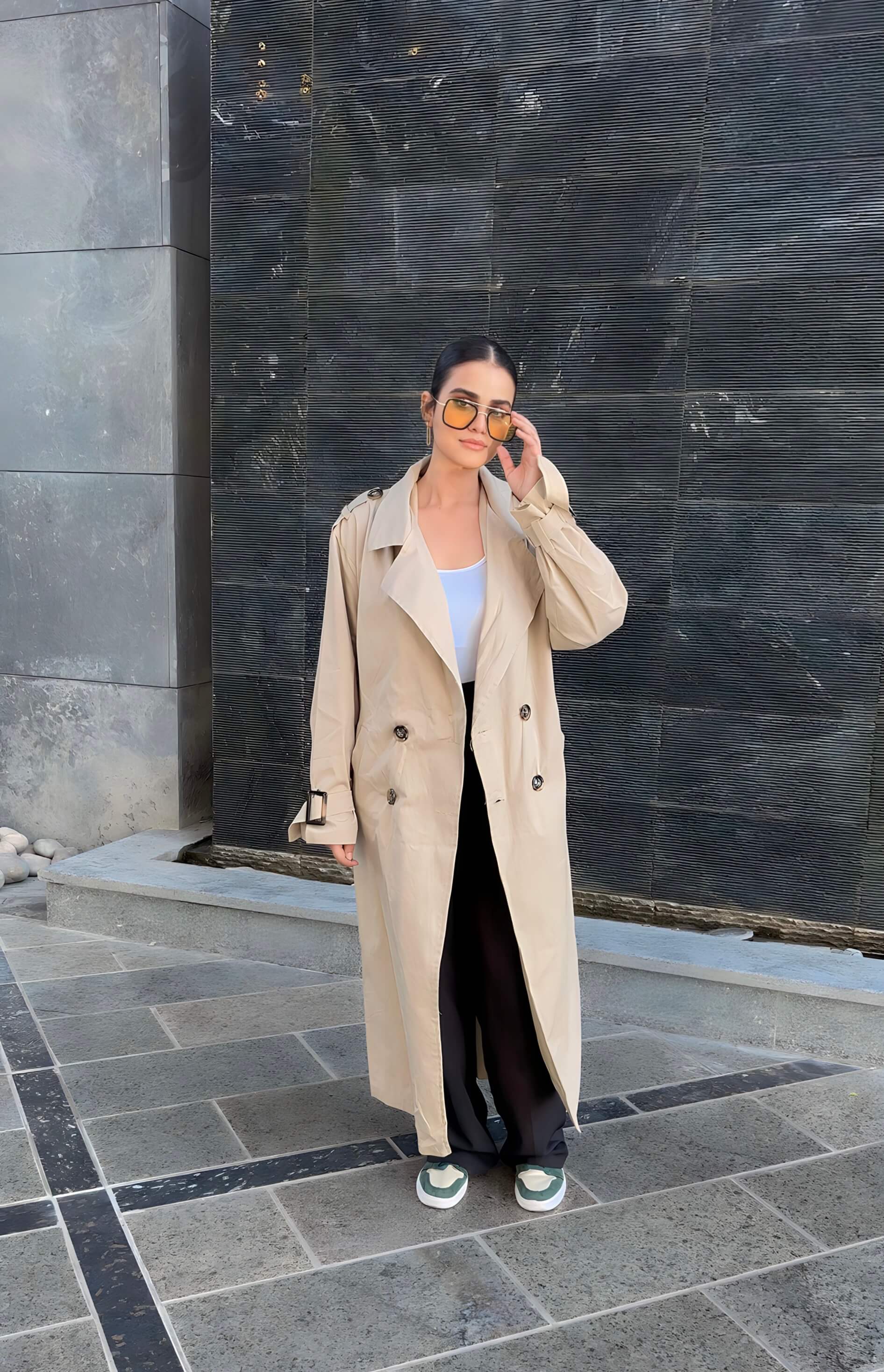 Long Trench coat in beige 